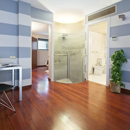 My Space Barcelona Gracia Pool Near Center